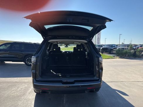 Used 2020 Chevrolet Traverse Premier w/ Redline Edition image 5