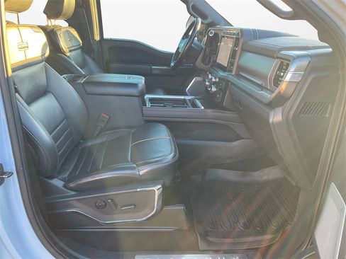 Used 2024 Ford F450 Platinum w/ FX4 Off-Road Package image 9