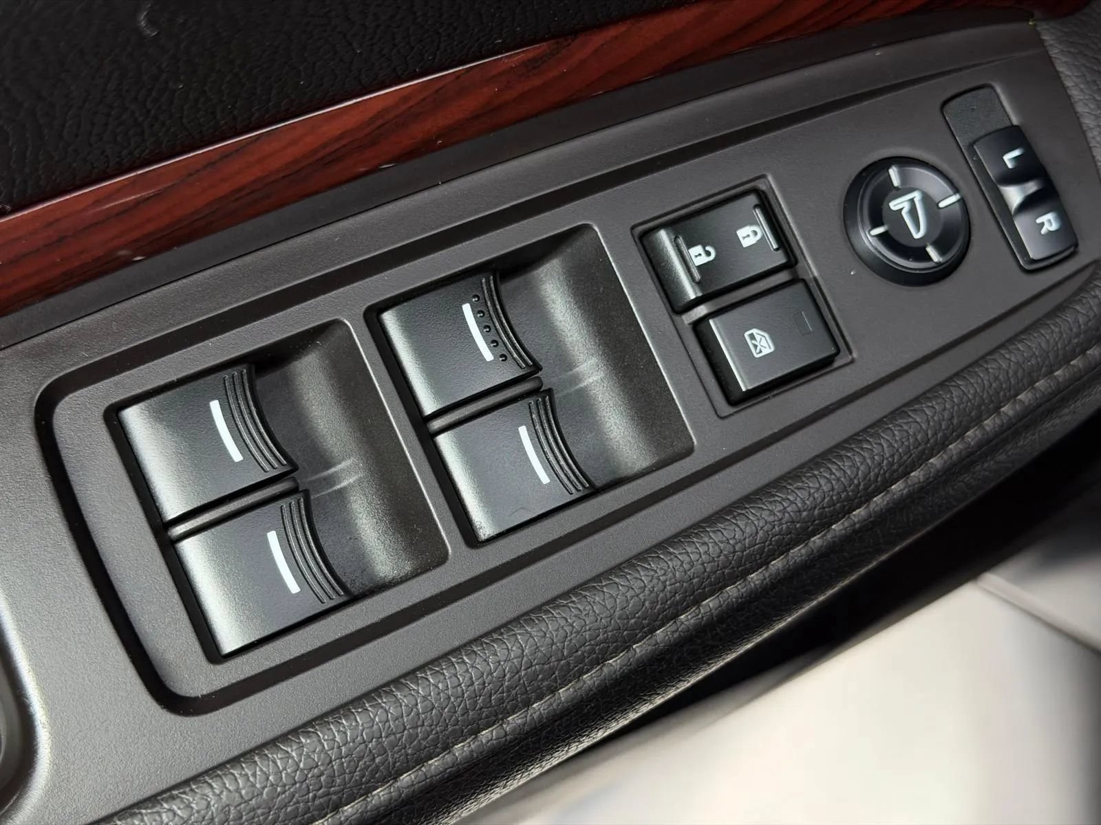 Used 2014 Acura MDX w/ Tech & Entertainment Pkg AWD/4WD image 30