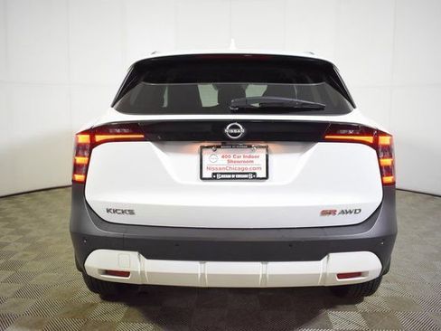 Certified 2025 Nissan Kicks SR image 5