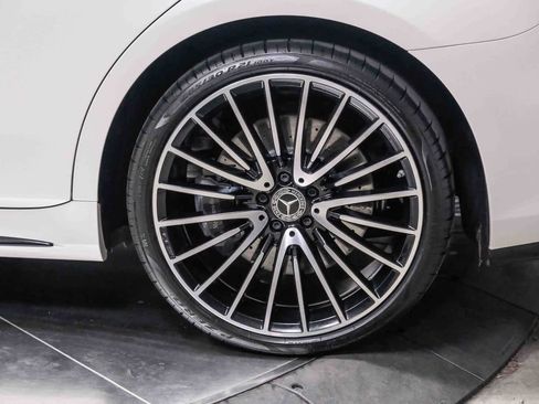 Certified 2022 Mercedes-Benz S 500 4MATIC image 9