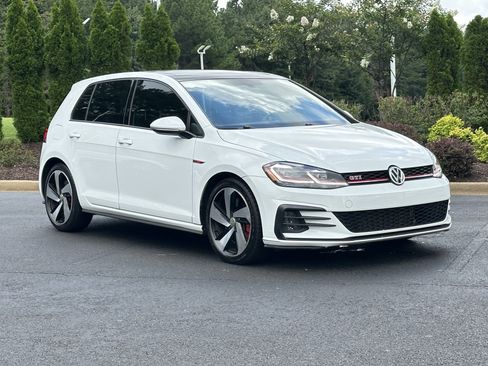 Used 2020 Volkswagen GTI SE FWD image 2