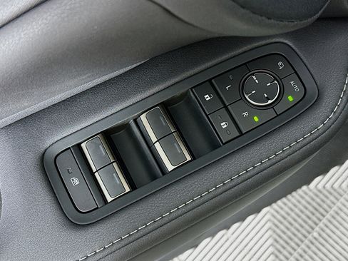 New 2026 Lexus TX 350 AWD image 18