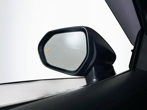 Used 2021 Toyota Camry XLE image 16