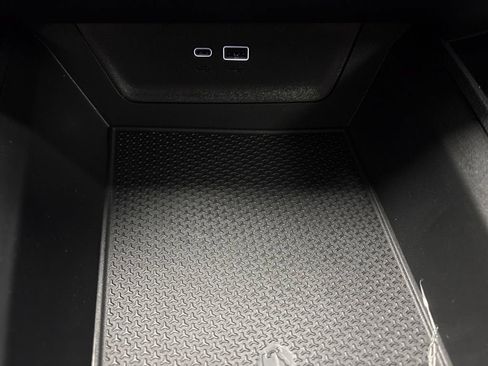 New 2026 Chevrolet Equinox LT w/ Convenience Package II FWD image 34