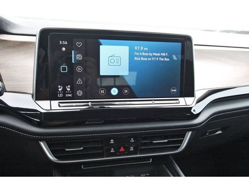 Used 2024 Volkswagen Atlas SE FWD image 21