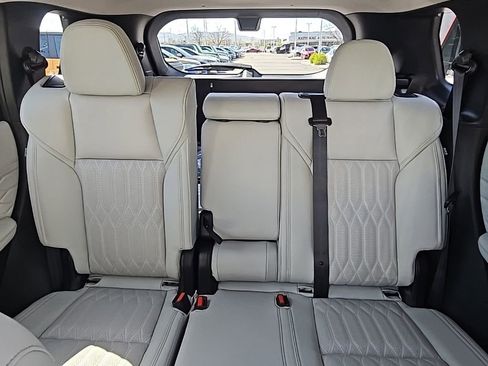 New 2025 Mitsubishi Outlander AWD image 22