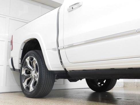 Used 2022 RAM 1500 Limited w/ Body-Colour Bumper Group AWD/4WD image 10