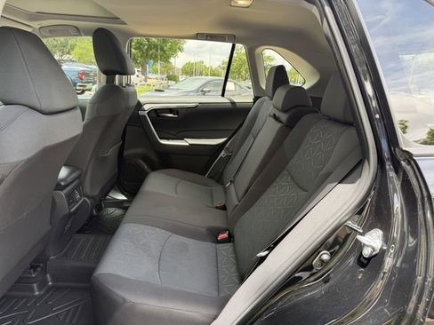 Certified 2025 Toyota RAV4 XLE w/ Convenience Package FWD image 27