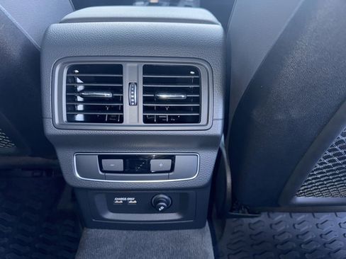 Certified 2025 Audi Q5 e Premium Plus image 24