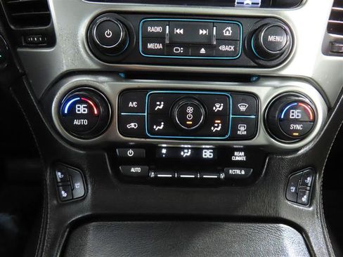 Used 2015 Chevrolet Suburban LTZ AWD/4WD image 29