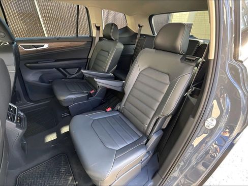 Certified 2025 Volkswagen Atlas SEL image 25
