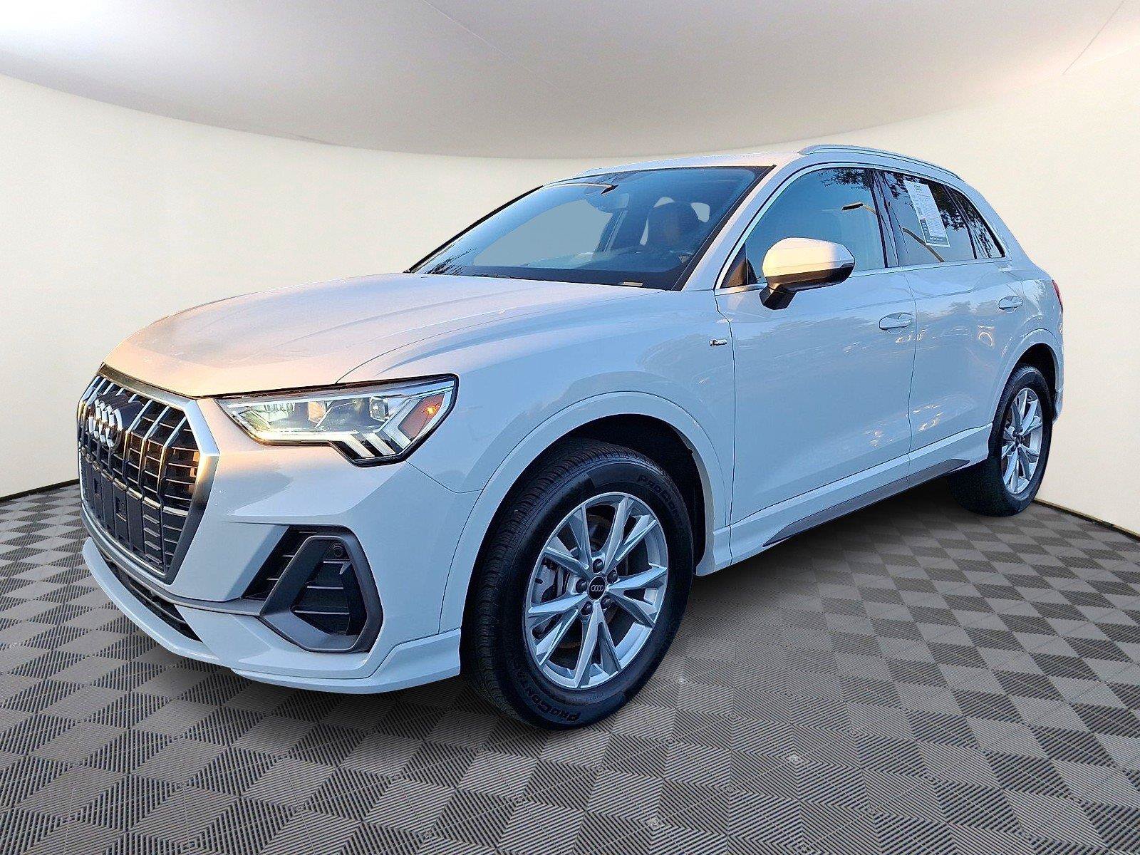 Used 2024 Audi Q3 2.0T Premium Plus w/ Premium Plus Package AWD/4WD image 3
