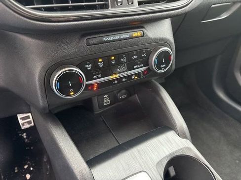 Used 2024 Ford Escape ST-Line image 24