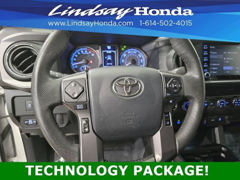 Used 2020 Toyota Tacoma TRD Off-Road w/ Technology Package image 17