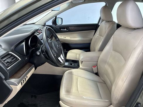Used 2017 Subaru Outback 3.6R Limited image 13
