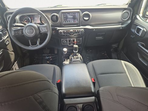 Used 2023 Jeep Gladiator Sport AWD/4WD image 3