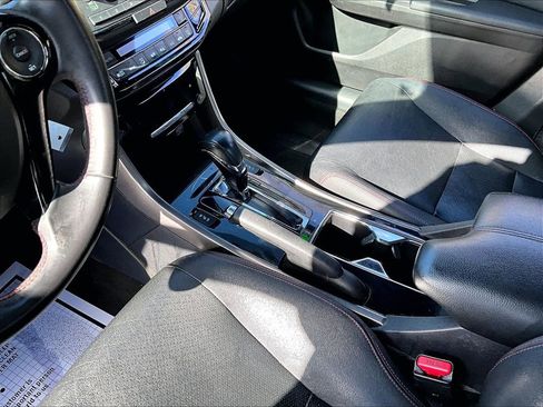 Used 2017 Honda Accord Sport Special Edition image 13
