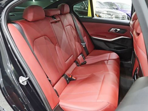 Used 2023 BMW 330i xDrive Sedan w/ Premium Package image 29