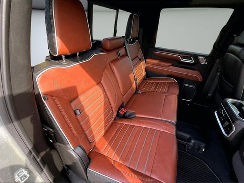 Used 2025 GMC Sierra 2500 Denali Ultimate image 26