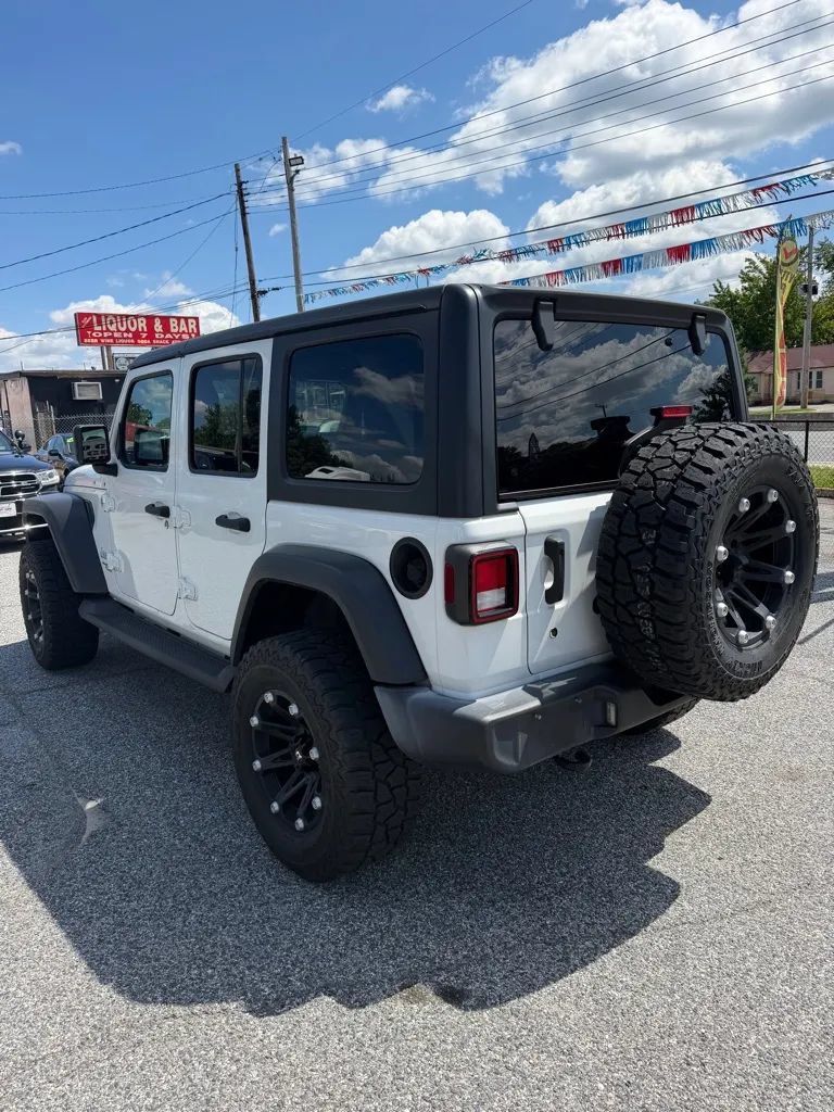 Used 2018 Jeep Wrangler Unlimited Sport S AWD/4WD image 5