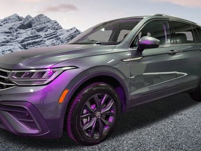 Used 2024 Volkswagen Tiguan SE