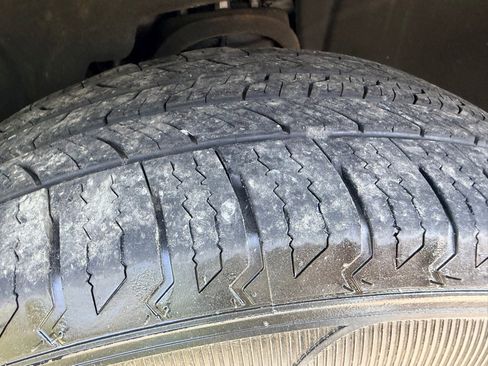 Used 2019 Chevrolet Tahoe LT image 38