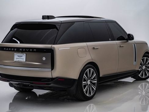 Used 2023 Land Rover Range Rover SV AWD/4WD image 11