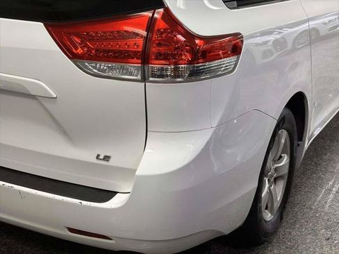 Used 2013 Toyota Sienna LE FWD image 9