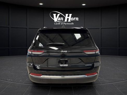 Used 2023 Jeep Grand Cherokee Laredo w/ Luxury Tech Group I image 12