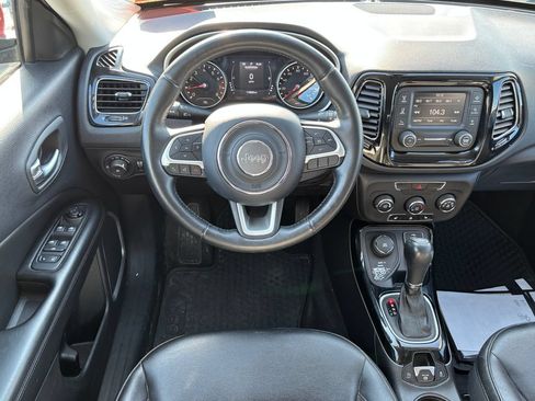 Used 2018 Jeep Compass Latitude AWD/4WD image 20