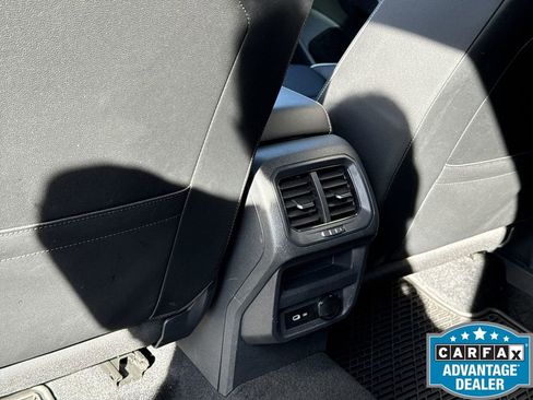 Used 2022 Volkswagen Tiguan SEL R-Line image 28