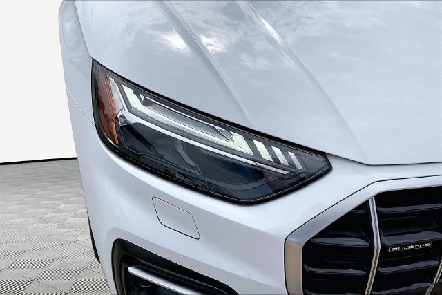Used 2021 Audi Q5 Prestige AWD/4WD image 31