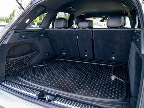 Used 2019 Mercedes-Benz GLC 300 4MATIC image 28