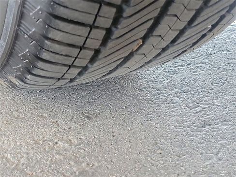 Certified 2024 GMC Sierra 1500 SLT w/ SLT Premium Package image 32