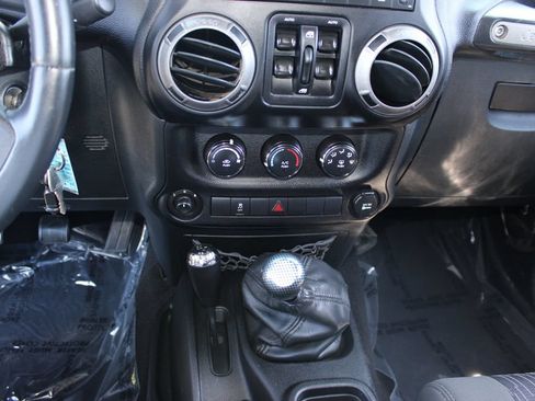 Used 2012 Jeep Wrangler Unlimited Sport AWD/4WD image 4