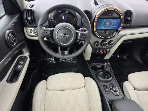Used 2024 MINI Cooper Countryman S w/ Signature Upholstery Package FWD image 13