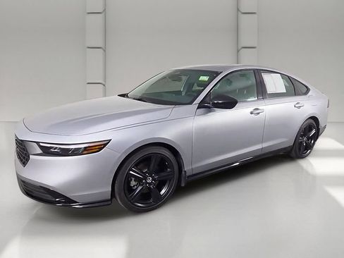 Used 2025 Honda Accord Sport image 51