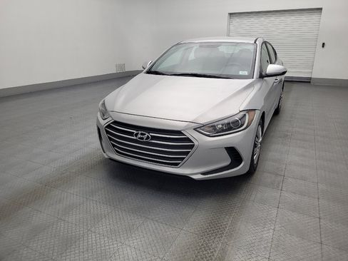 Used 2017 Hyundai Elantra SE image 15