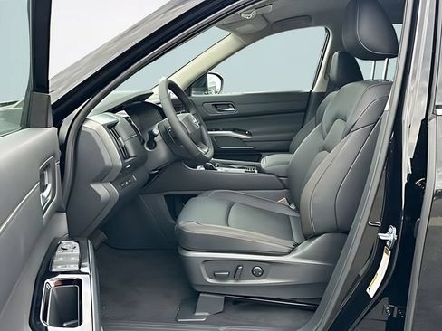 New 2026 Nissan Pathfinder SL AWD/4WD image 9