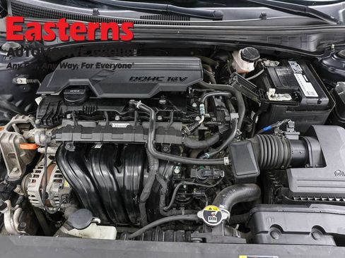 Used 2021 Hyundai Elantra SEL FWD image 7