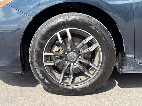 Used 2015 Toyota Camry SE FWD image 29