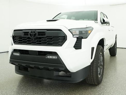 New 2026 Toyota Tacoma TRD Sport AWD/4WD image 32
