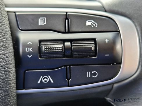 Certified 2025 Kia Sportage EX image 28