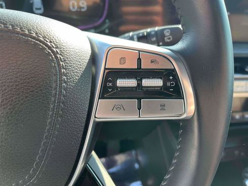 Used 2024 Kia Telluride EX image 21