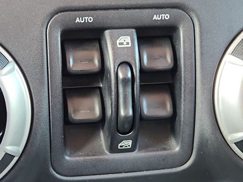 Used 2017 Jeep Wrangler Unlimited Sahara w/ Dual Top Group AWD/4WD image 25