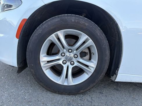 Used 2023 Dodge Charger SXT image 9