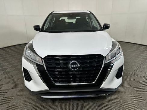 Used 2025 Nissan Kicks Play S FWD image 8
