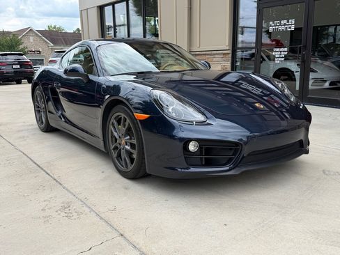 Used 2015 Porsche Cayman RWD image 3