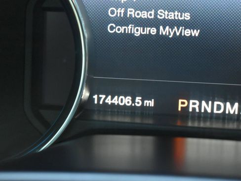 Used 2016 Ford F150 Lariat w/ Equipment Group 502A Luxury image 18